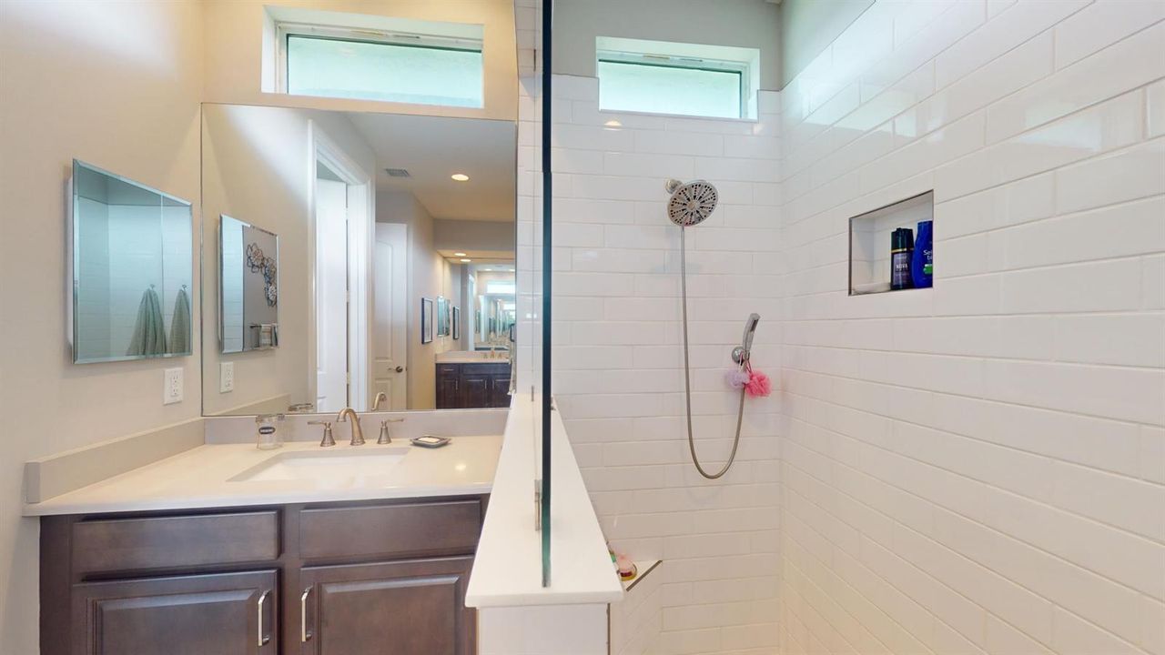 Great Sized Shower