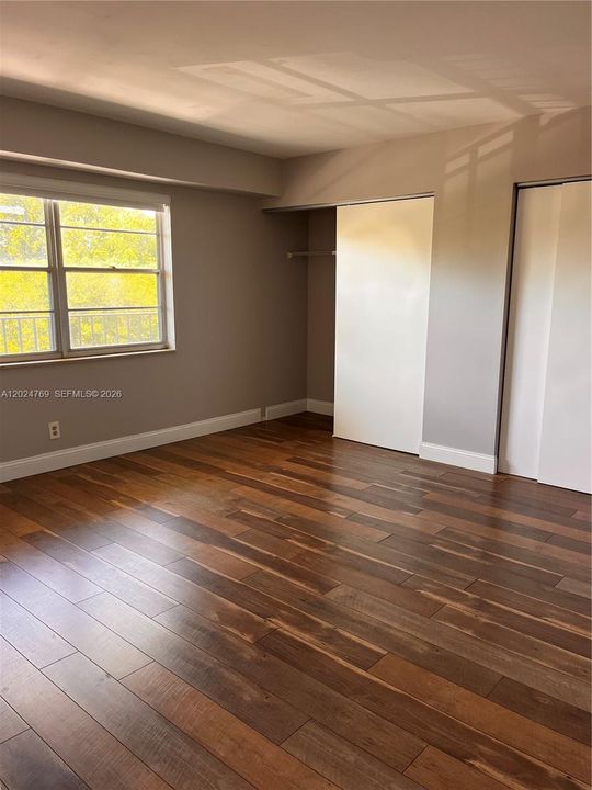 For Rent: $2,000 (1 beds, 1 baths, 900 Square Feet)