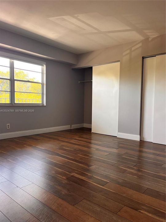 For Rent: $2,000 (1 beds, 1 baths, 900 Square Feet)