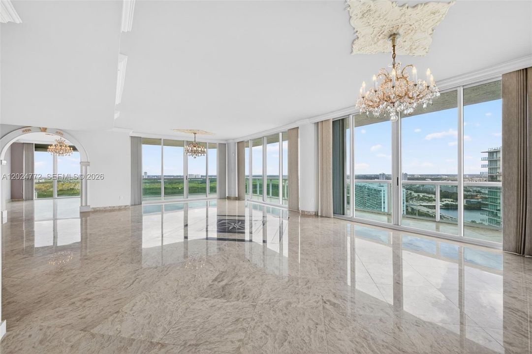 For Sale: $2,900,000 (4 beds, 5 baths, 3906 Square Feet)