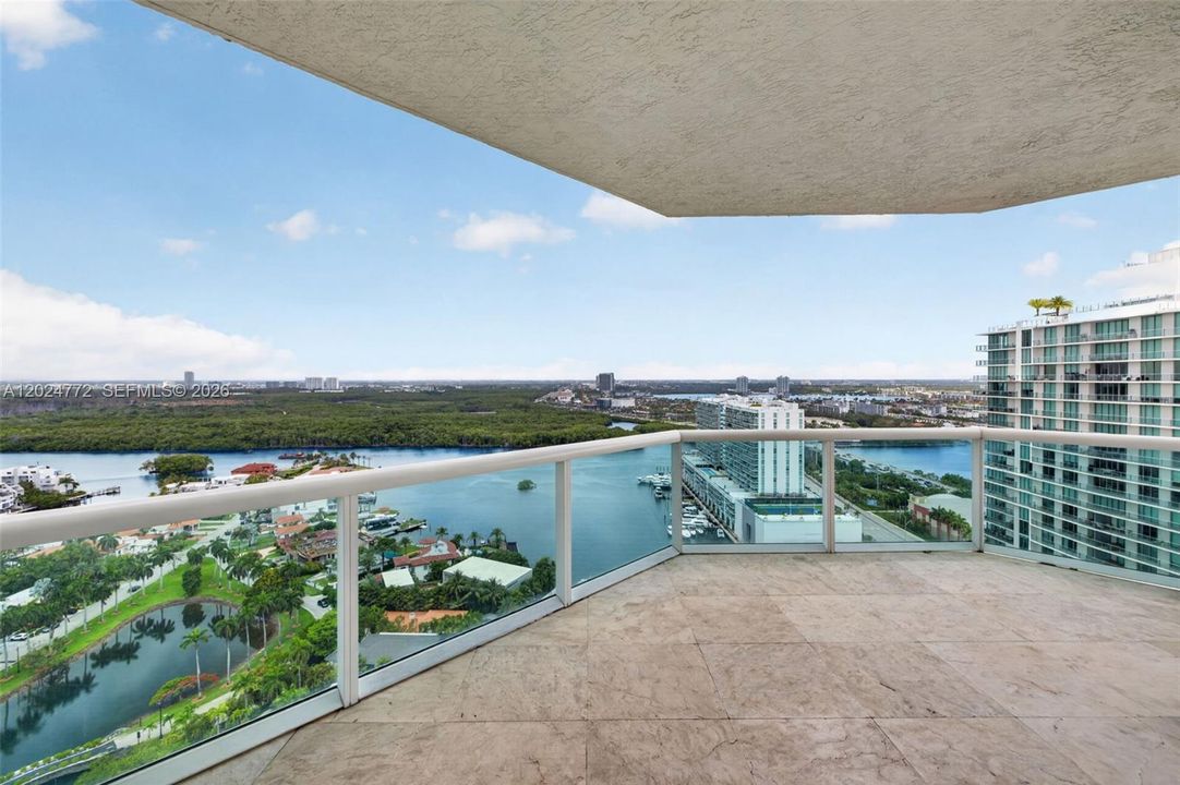 For Sale: $2,900,000 (4 beds, 5 baths, 3906 Square Feet)