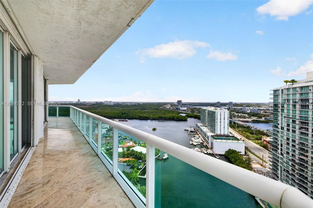 For Sale: $2,900,000 (4 beds, 5 baths, 3906 Square Feet)