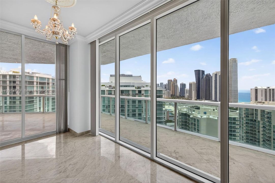 For Sale: $2,900,000 (4 beds, 5 baths, 3906 Square Feet)