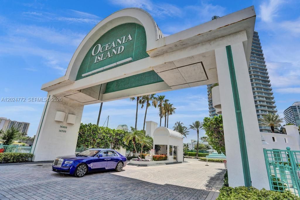 For Sale: $2,900,000 (4 beds, 5 baths, 3906 Square Feet)