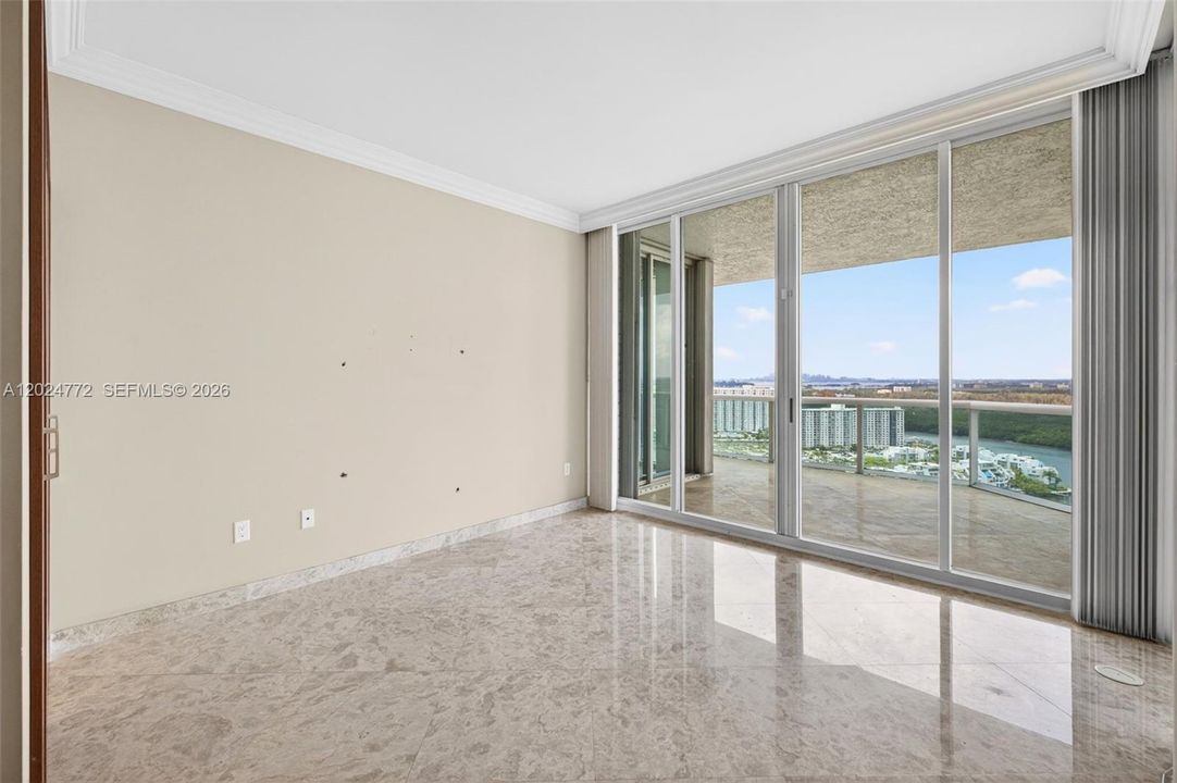 For Sale: $2,900,000 (4 beds, 5 baths, 3906 Square Feet)