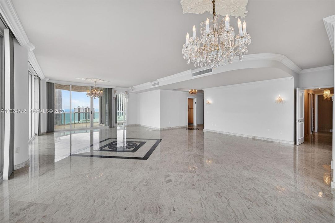 For Sale: $2,900,000 (4 beds, 5 baths, 3906 Square Feet)