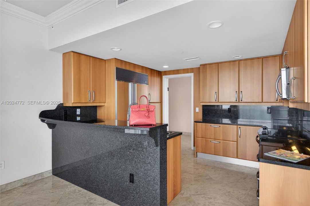 For Sale: $2,900,000 (4 beds, 5 baths, 3906 Square Feet)