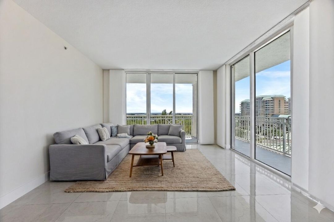 Virtually Staged Living
