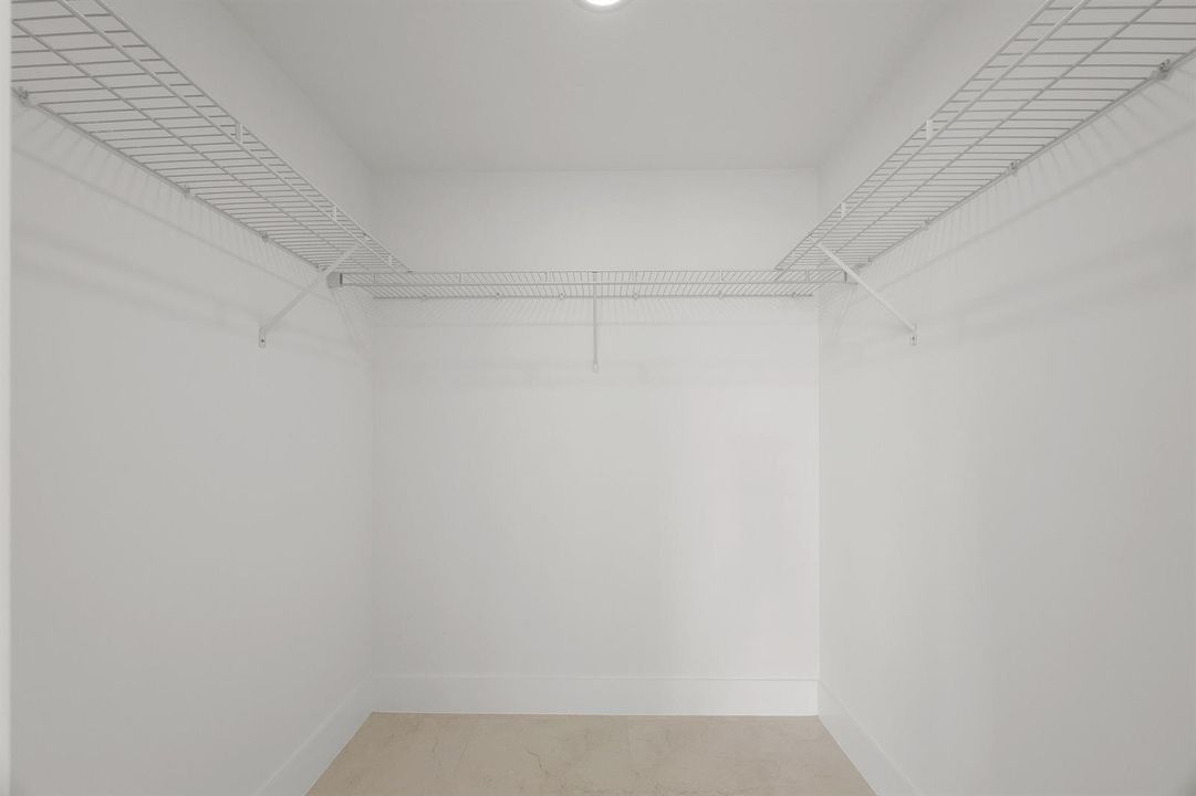 Walk-in Closet