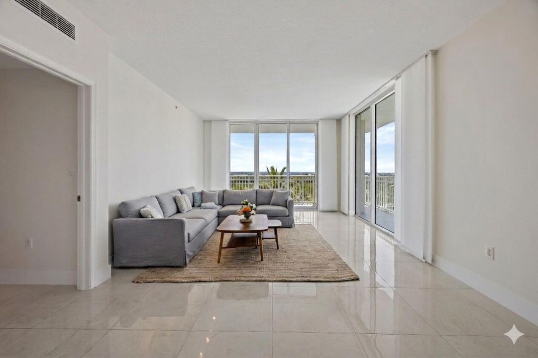 Virtually Staged Living