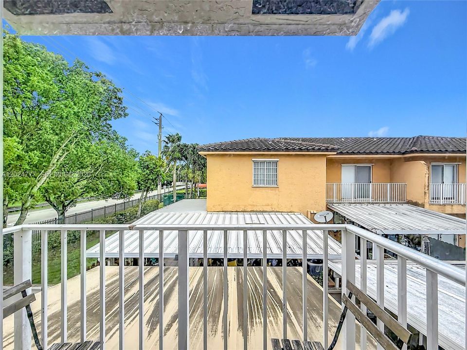 En Venta: $395,000 (2 camas, 2 baños, 976 Pies cuadrados)