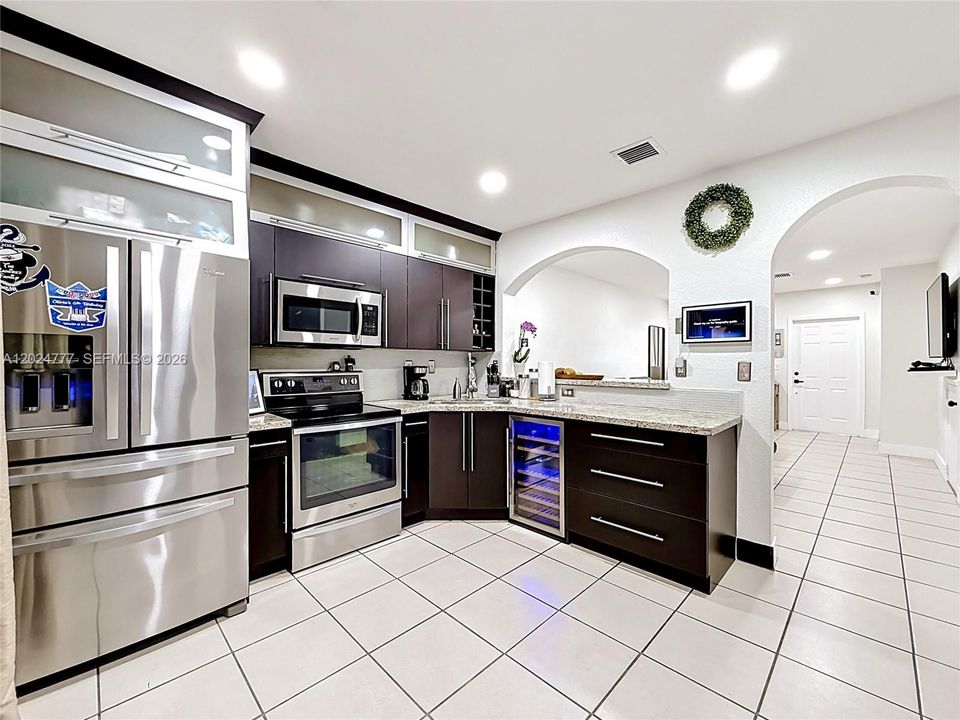 En Venta: $395,000 (2 camas, 2 baños, 976 Pies cuadrados)