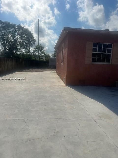 Activo con contrato: $2,500 (3 camas, 1 baños, 1108 Pies cuadrados)
