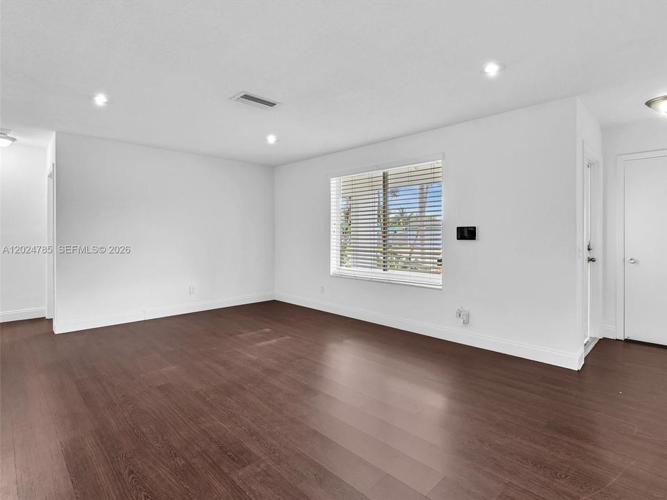 En Renta: $4,100 (3 camas, 2 baños, 1540 Pies cuadrados)