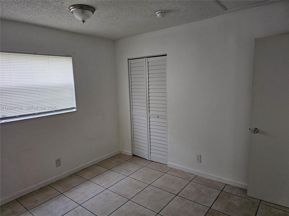 For Rent: $1,525 (2 beds, 1 baths, 1250 Square Feet)