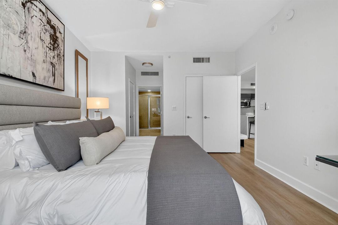 Guest Bedroom, Walk-In Closet