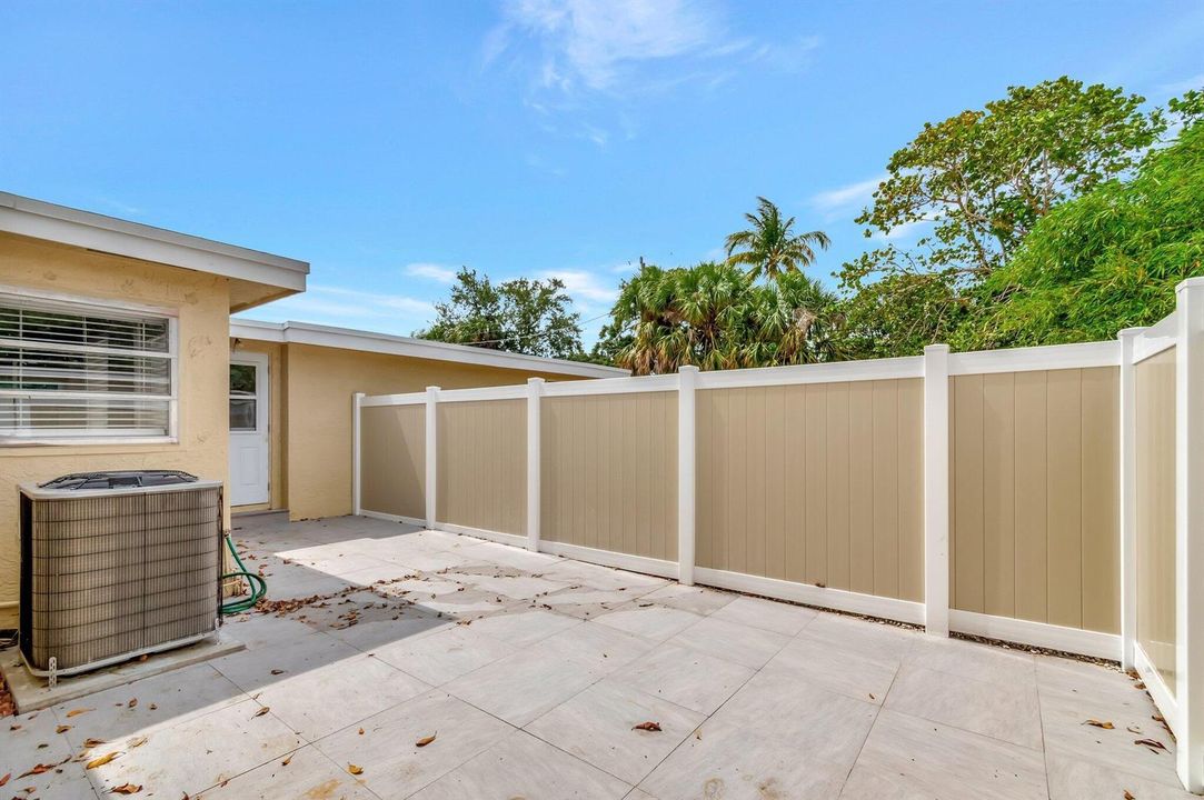 Backyard effciency/guest house