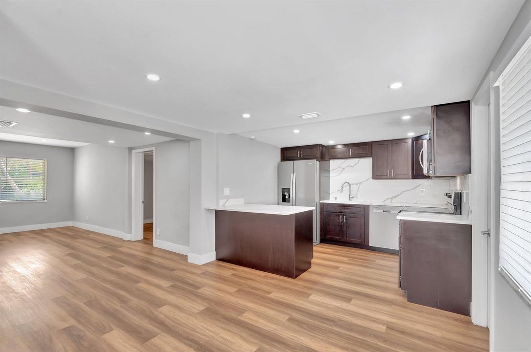 kitchen/dining area