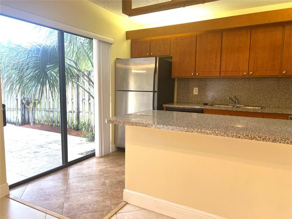 For Rent: $2,100 (2 beds, 2 baths, 1260 Square Feet)