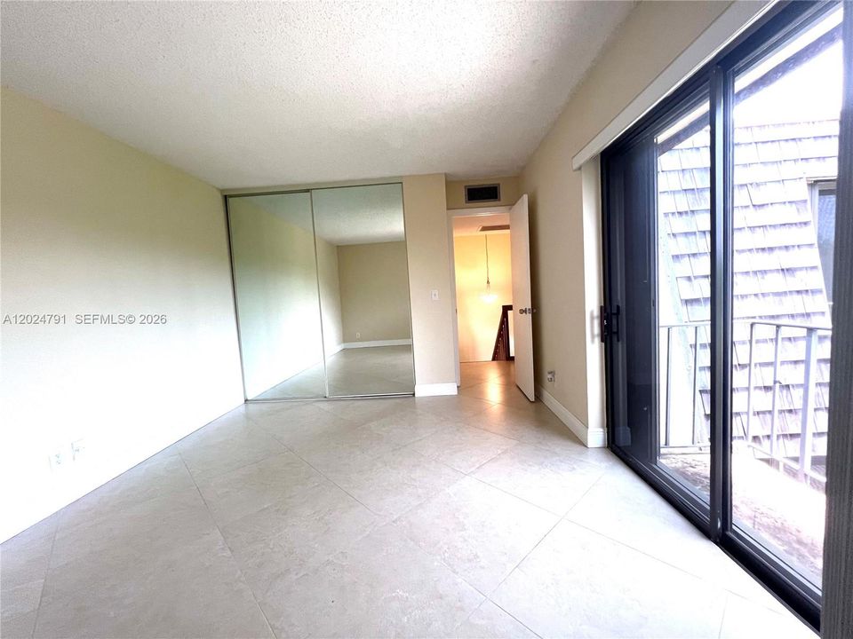 For Rent: $2,100 (2 beds, 2 baths, 1260 Square Feet)