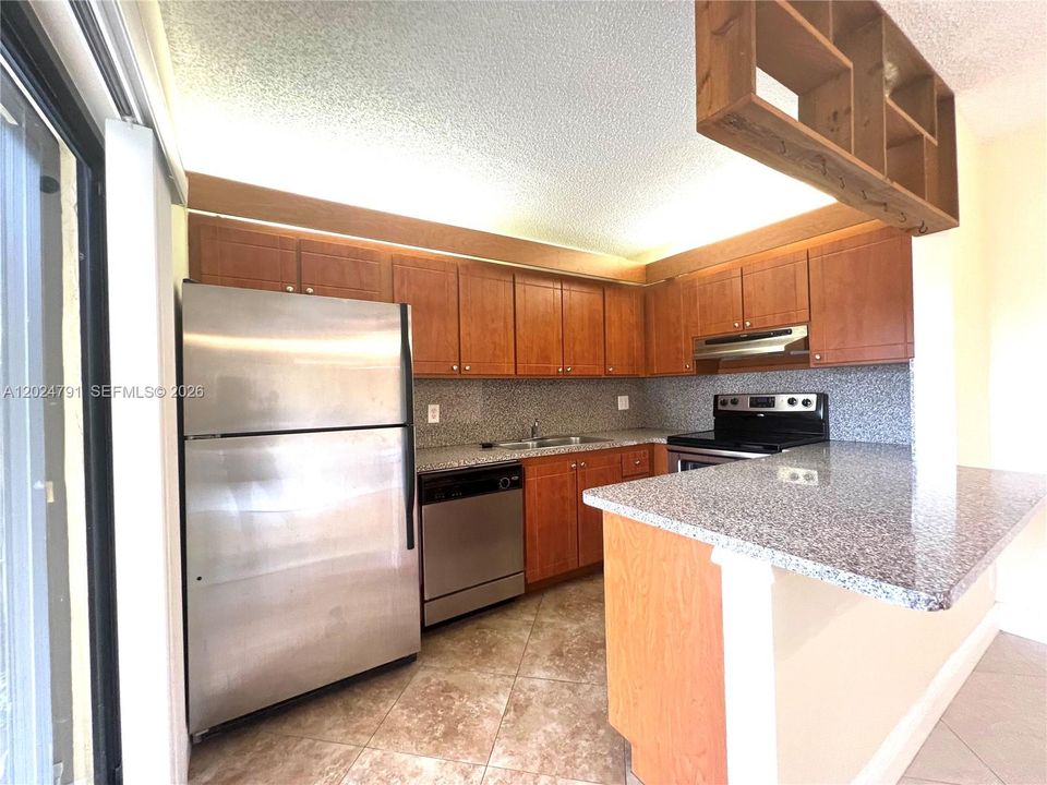 For Rent: $2,100 (2 beds, 2 baths, 1260 Square Feet)