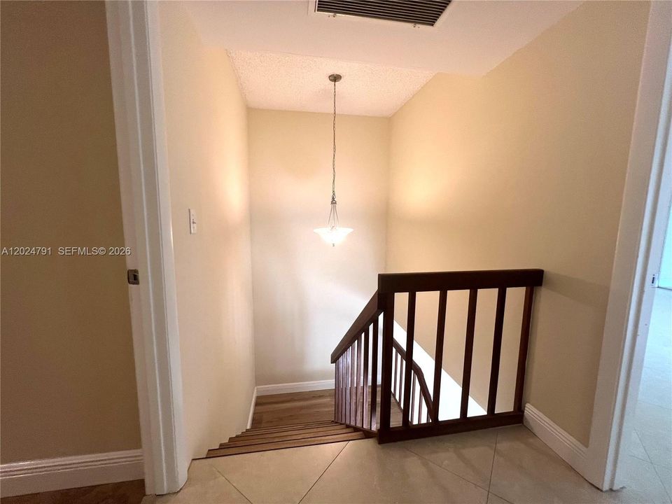 For Rent: $2,100 (2 beds, 2 baths, 1260 Square Feet)
