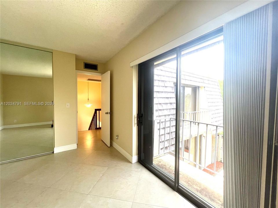 For Rent: $2,100 (2 beds, 2 baths, 1260 Square Feet)