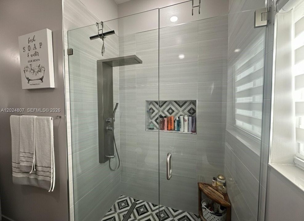 For Sale: $780,000 (3 beds, 2 baths, 1488 Square Feet)