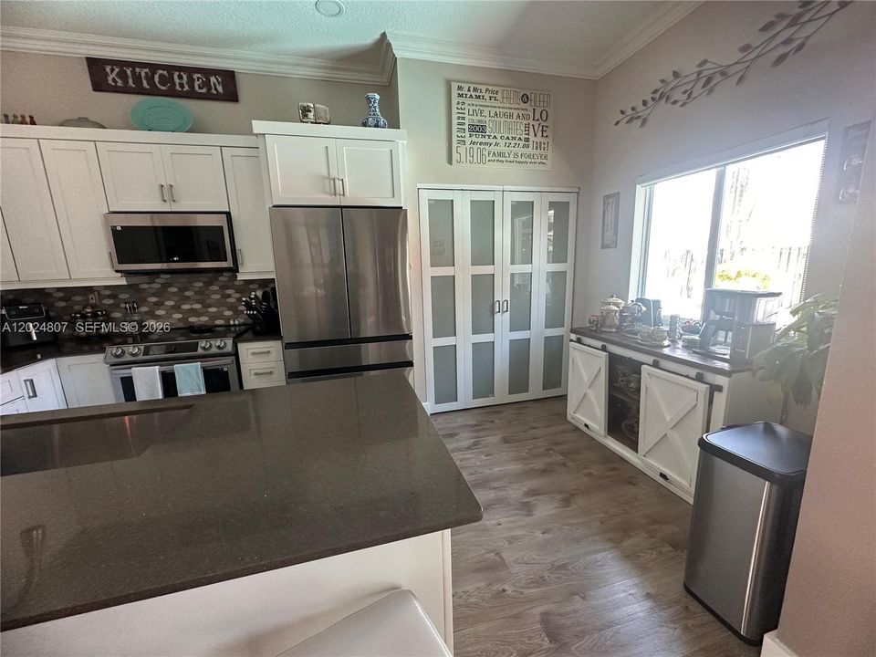 For Sale: $780,000 (3 beds, 2 baths, 1488 Square Feet)