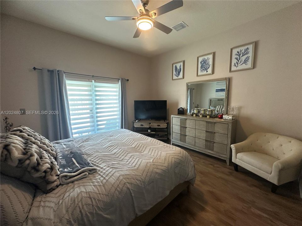 For Sale: $780,000 (3 beds, 2 baths, 1488 Square Feet)