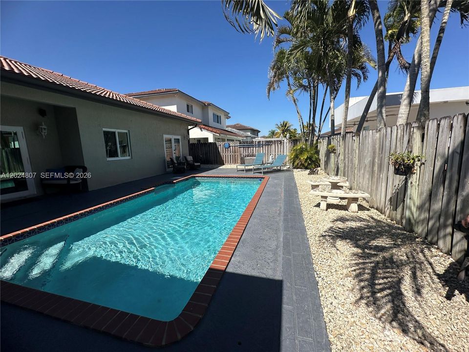 For Sale: $780,000 (3 beds, 2 baths, 1488 Square Feet)