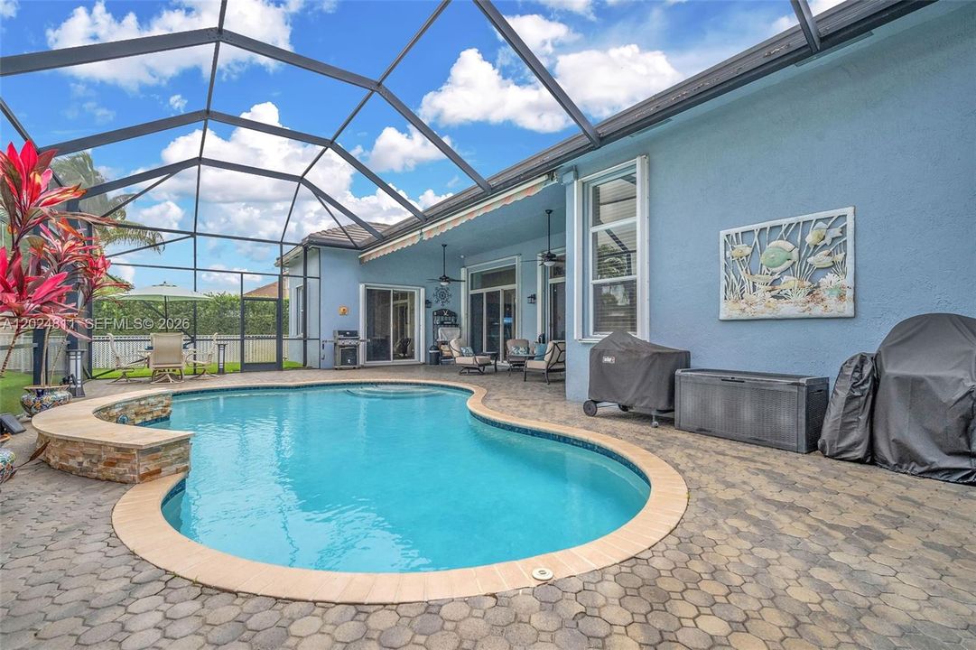 For Sale: $1,000,000 (4 beds, 3 baths, 2718 Square Feet)