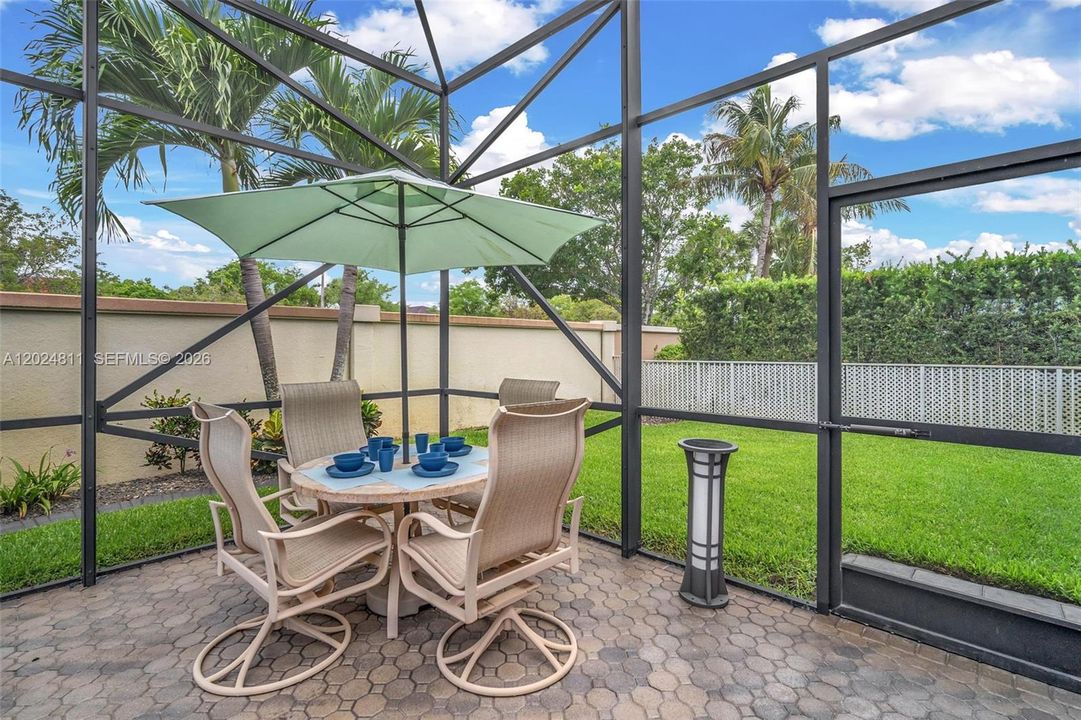 For Sale: $1,000,000 (4 beds, 3 baths, 2718 Square Feet)