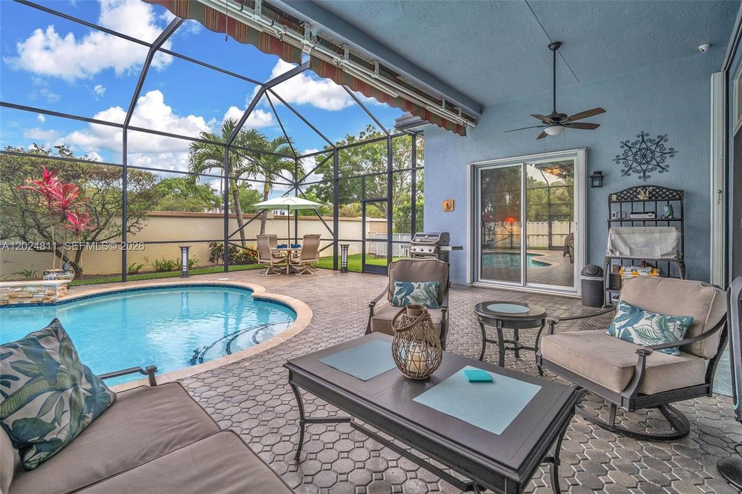 For Sale: $1,000,000 (4 beds, 3 baths, 2718 Square Feet)