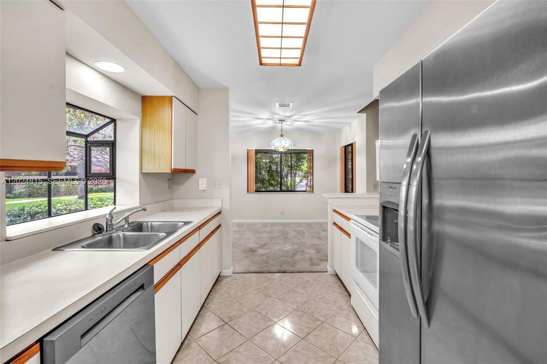 For Sale: $420,000 (3 beds, 2 baths, 1536 Square Feet)