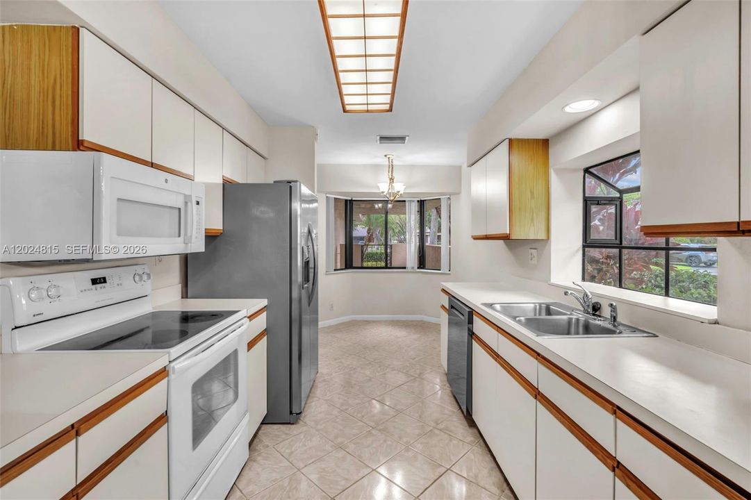 For Sale: $420,000 (3 beds, 2 baths, 1536 Square Feet)