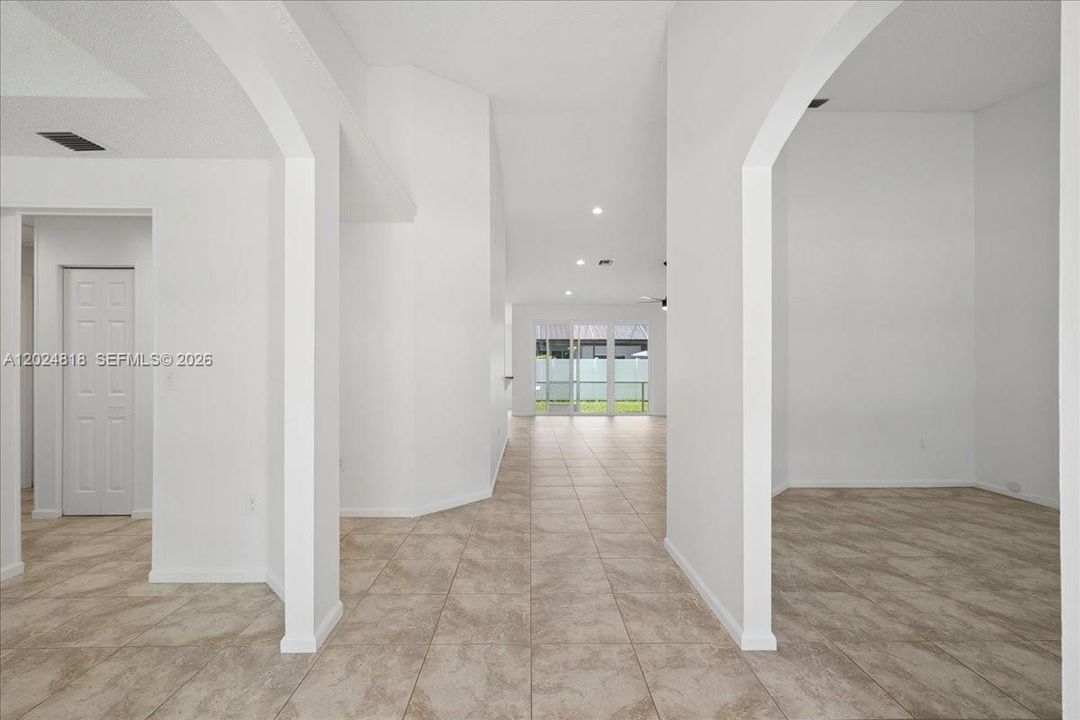 На продажу: $599,000 (4 спален, 3 ванн, 2488 Квадратных фут)