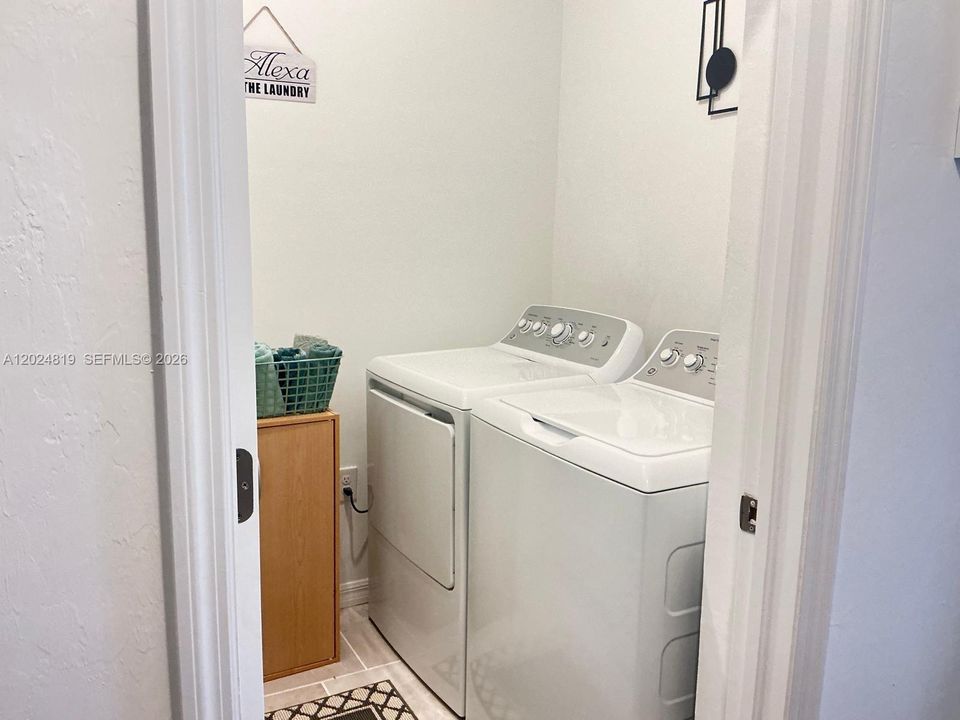 For Sale: $469,900 (3 beds, 2 baths, 2110 Square Feet)