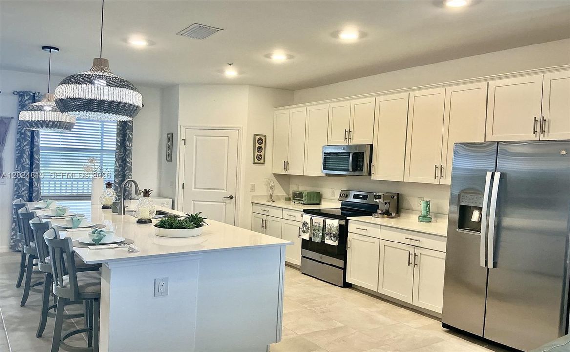 For Sale: $469,900 (3 beds, 2 baths, 2110 Square Feet)