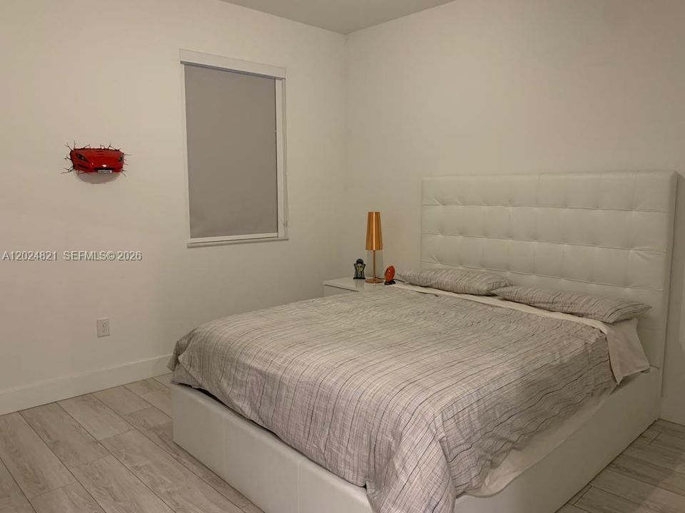: $4,800 (3 спален, 2 ванн, 2100 Квадратных фут)