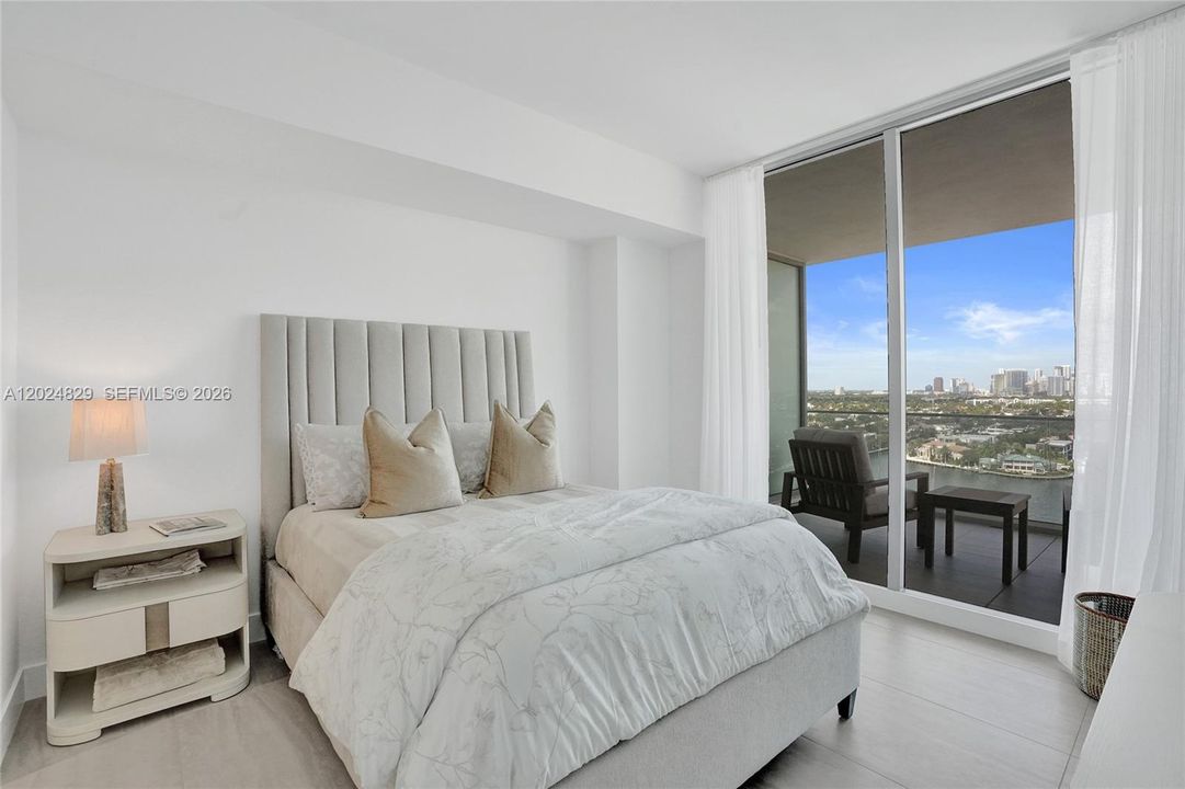 For Sale: $1,500,000 (2 beds, 2 baths, 1416 Square Feet)