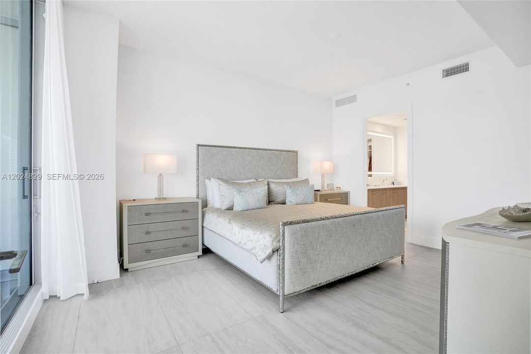 For Sale: $1,500,000 (2 beds, 2 baths, 1416 Square Feet)