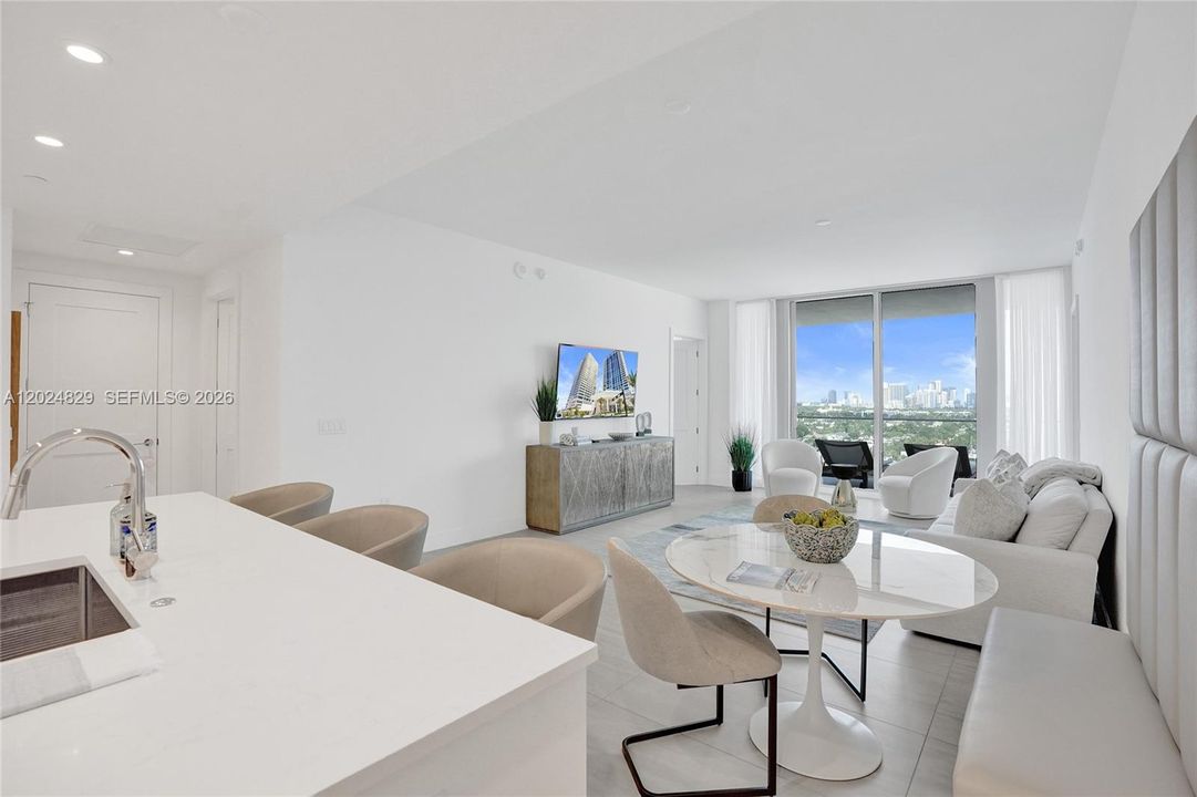 For Sale: $1,500,000 (2 beds, 2 baths, 1416 Square Feet)