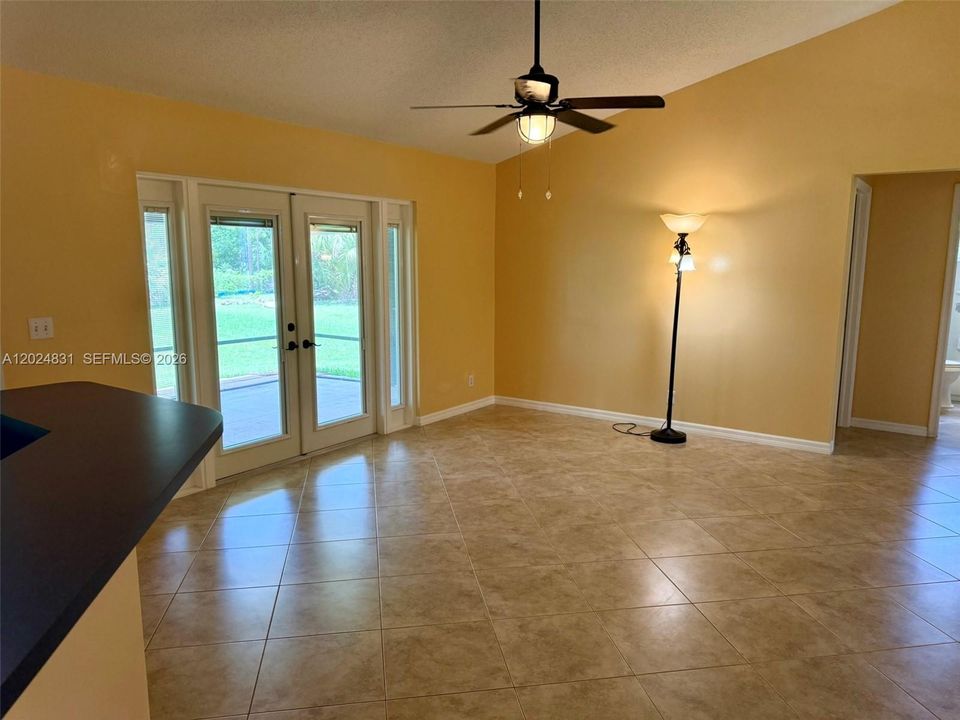 For Sale: $599,000 (3 beds, 2 baths, 1317 Square Feet)
