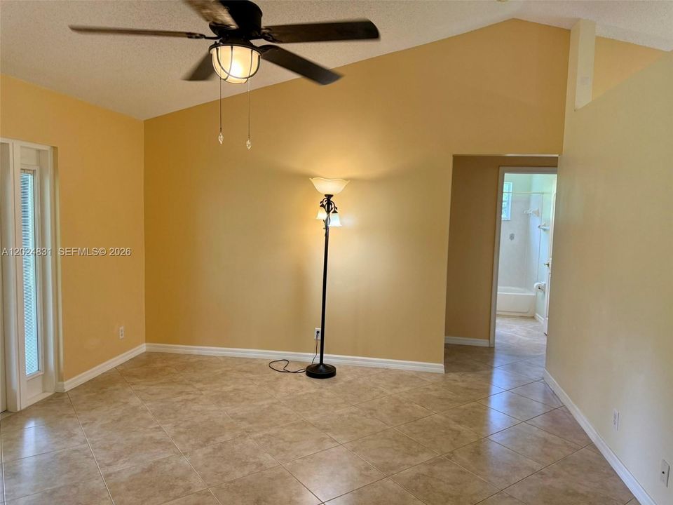 For Sale: $599,000 (3 beds, 2 baths, 1317 Square Feet)