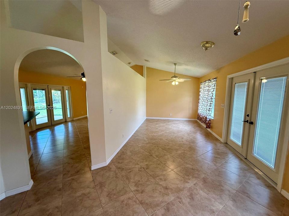 For Sale: $599,000 (3 beds, 2 baths, 1317 Square Feet)