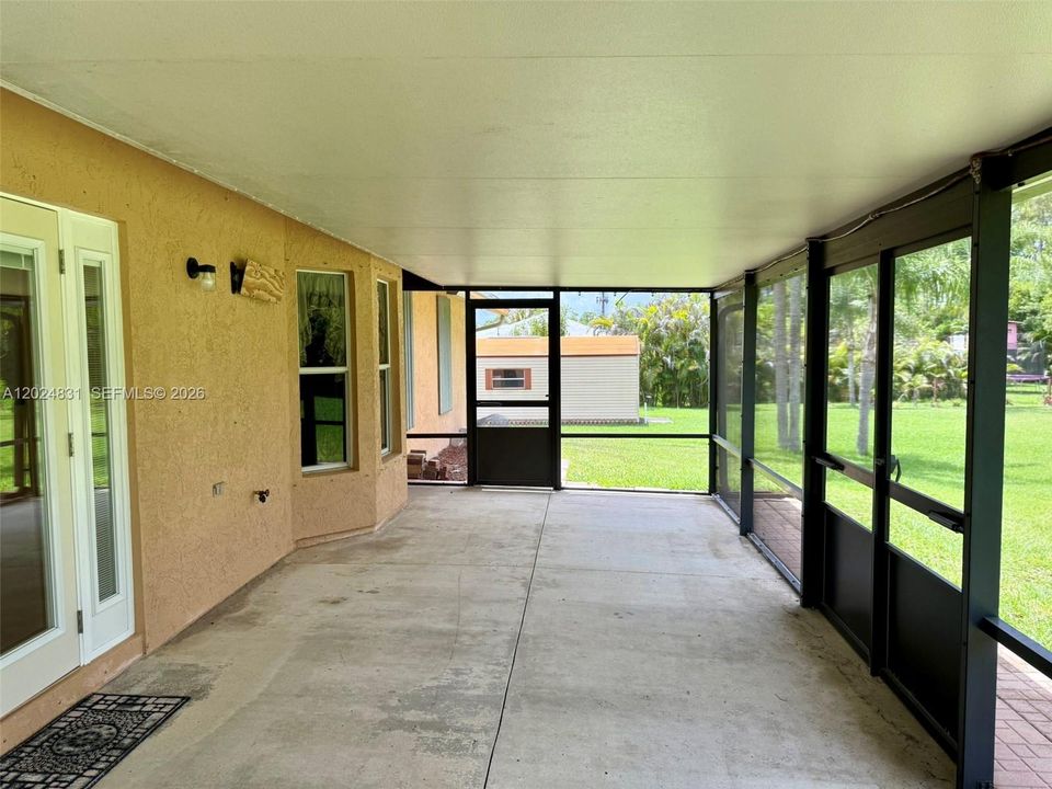 For Sale: $599,000 (3 beds, 2 baths, 1317 Square Feet)