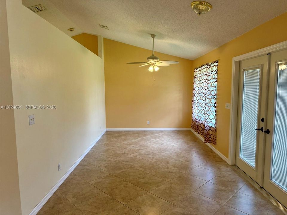 For Sale: $599,000 (3 beds, 2 baths, 1317 Square Feet)