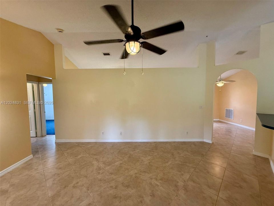 For Sale: $599,000 (3 beds, 2 baths, 1317 Square Feet)