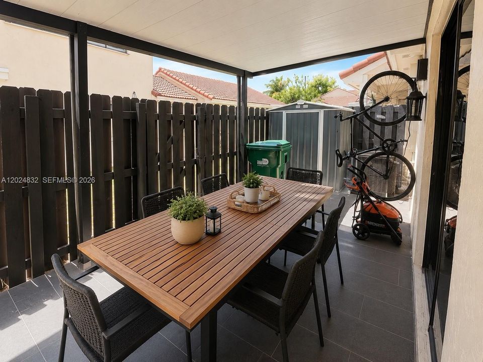 For Rent: $3,600 (3 beds, 2 baths, 1582 Square Feet)